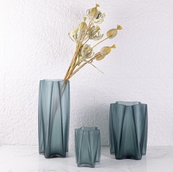 Вазы и кашпо