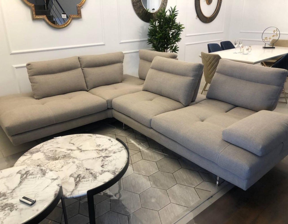 Диван Toby Wing: Раскройте крылья комфорта в вашем доме