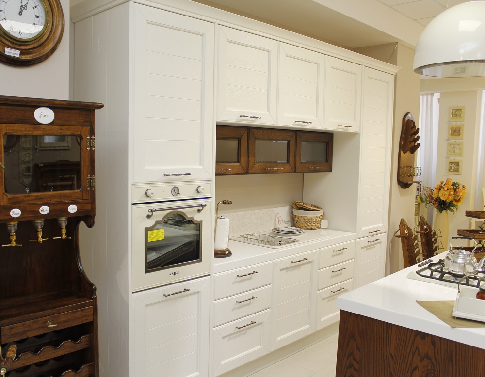 Деревянная кухня купить из наличия Claudia Италия LUBE cucine в Москве