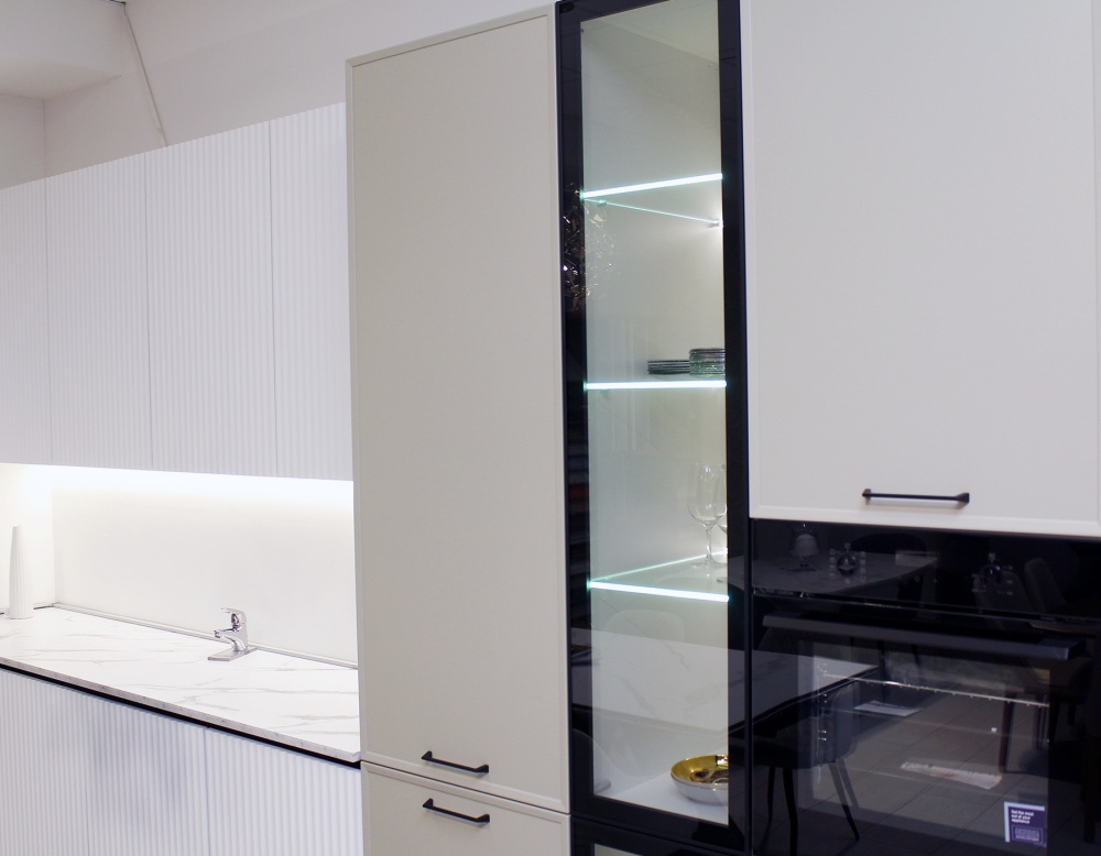 Кухня в современном стиле недорого VITTO из наличия купить в Москве